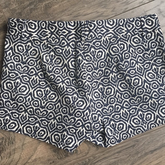 NWT J Crew size 2 shorts navy and white - Picture 3 of 3